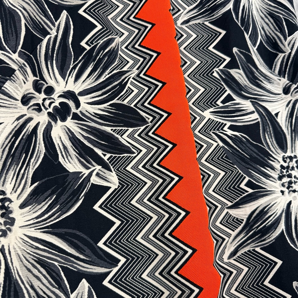 Milly Black White Floral Shift Dress Orange Accent High Neck Size 2 Made USA - Picture 11 of 11